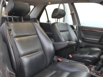 Peugeot 605